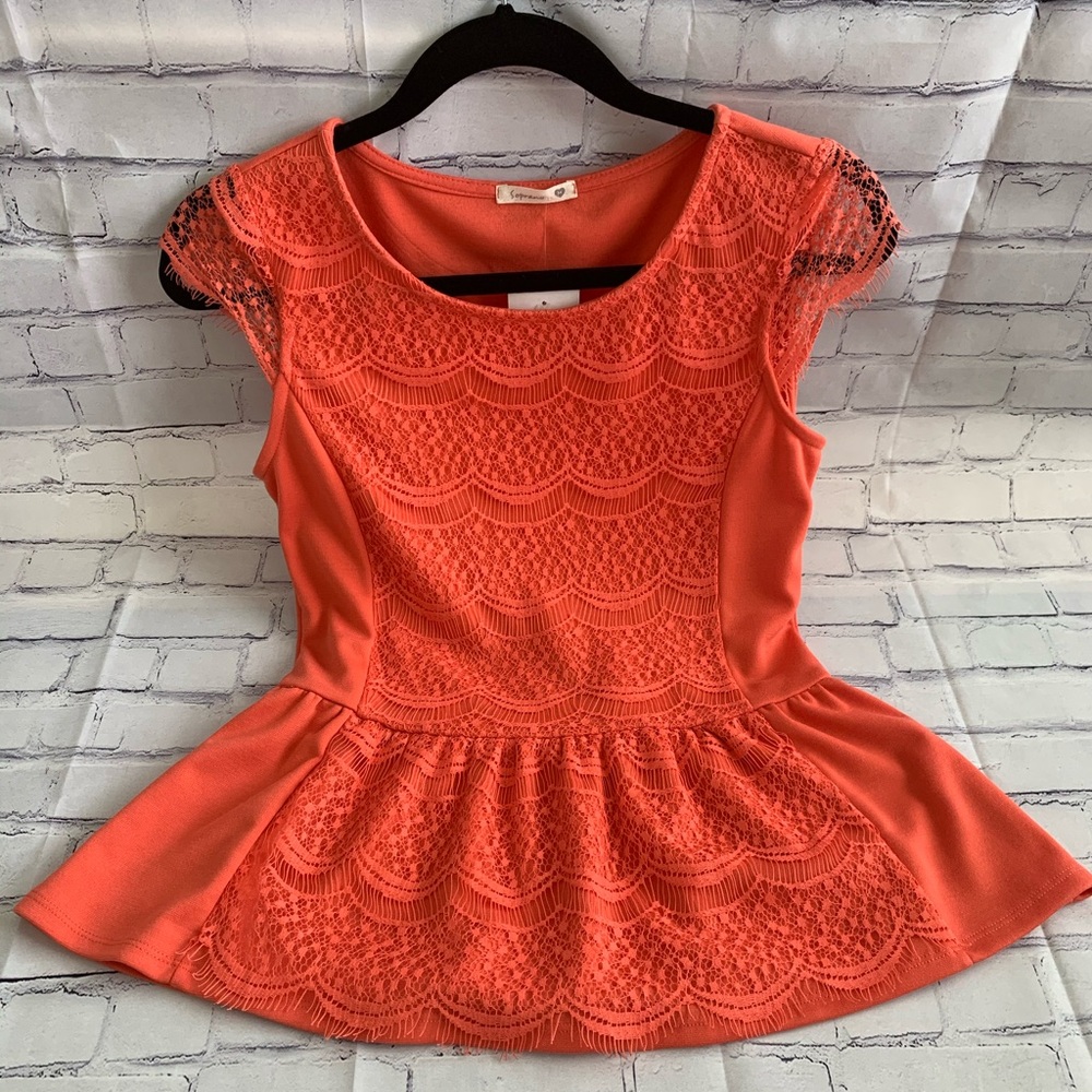 SOPRANO peplum top 🆕